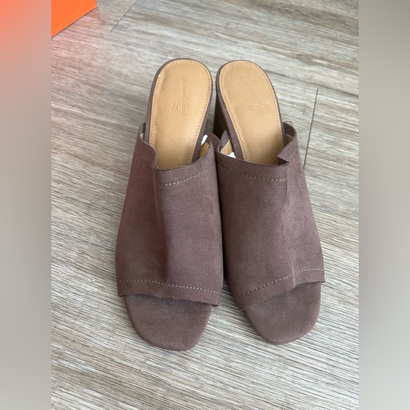 Shoes - Universal Thread Norelle Womens Microsuede Chunky Heel Open Toe Mules 9